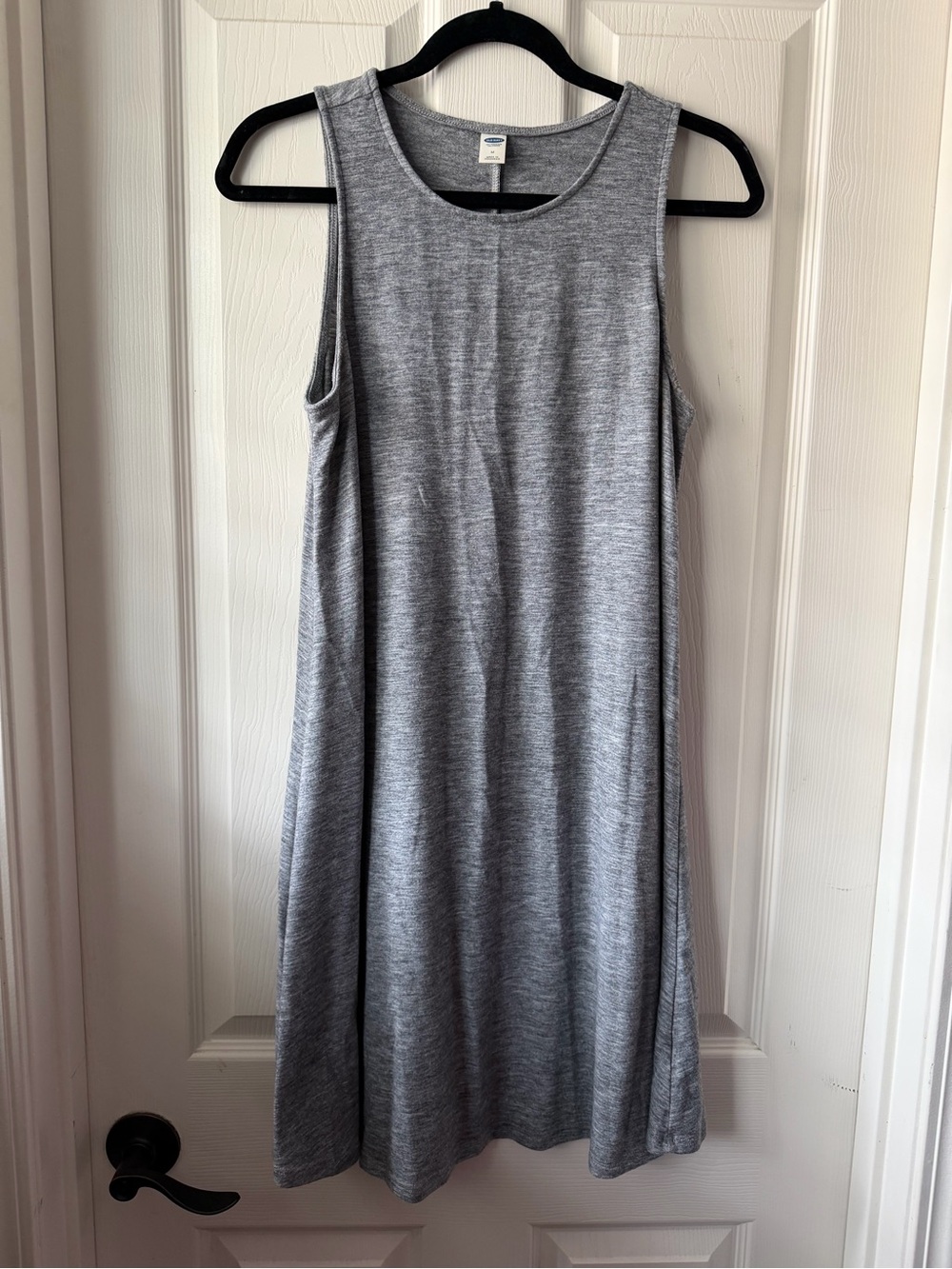 Shirt neckline with tag